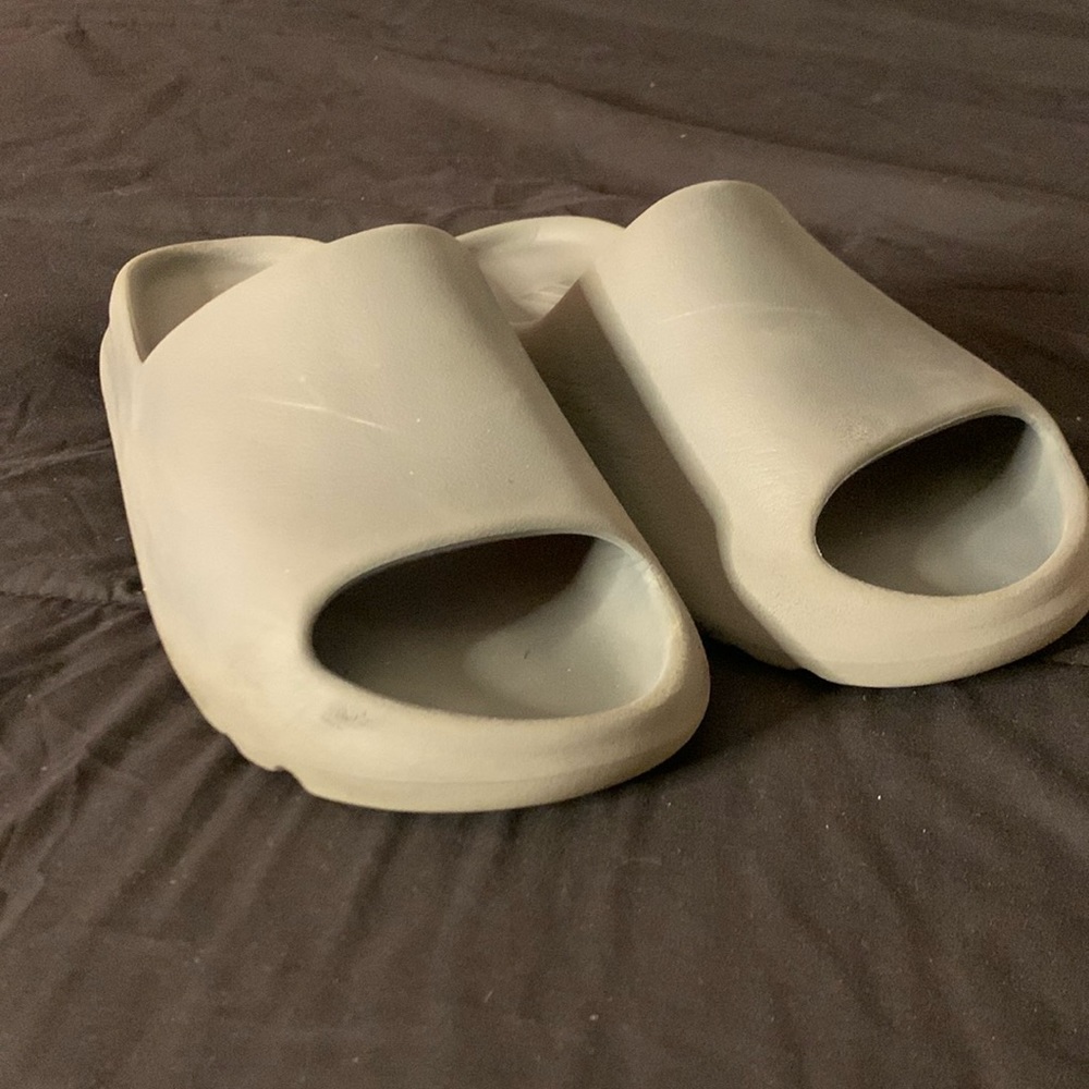 Onyx Yeezy Slides